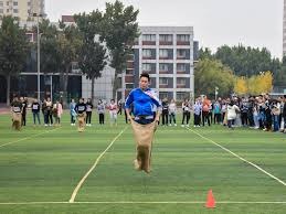 留在F1围场 周冠宇加盟凯迪拉克车队 担任储备车手